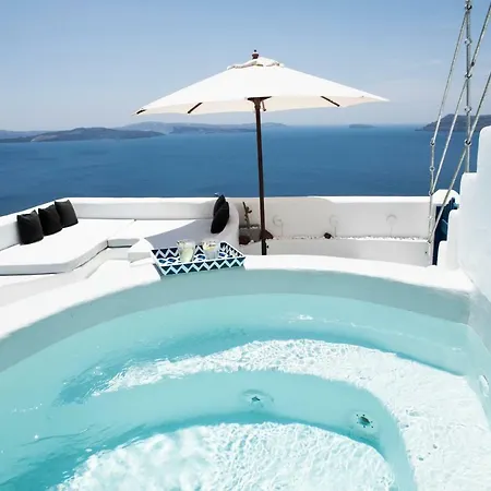 Oia'S Secret Villa